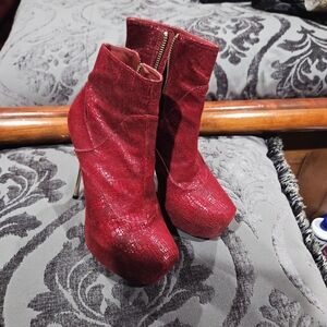 Alice + Olivia Shimmering Red Heeled Boots